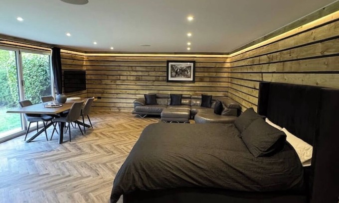 Buntingford Cabine | Throcking Country Cabin