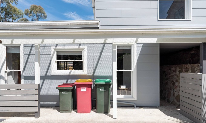 West Launceston Maison | Thrower Cottage: Gateway to the Cataract Gorge