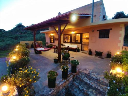 Loulos Maison | Thymes traditional house