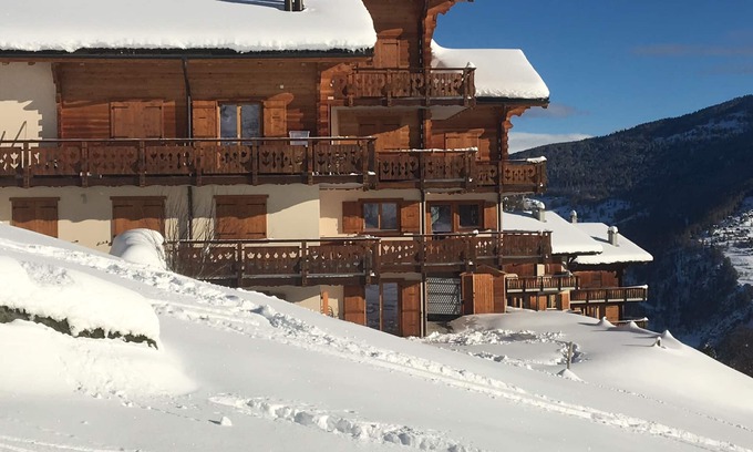 Heremence Chalet De Ski | Thyon-les Collons: à côté des pistes de ski, grande terrasse
