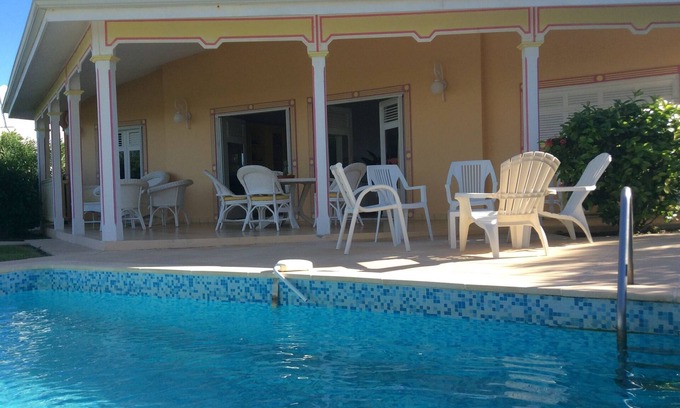 Saint-Francois Villa | Tibomb VILLA DE CHARME AVEC VUE MER A 180° à 130 mètres de la plage