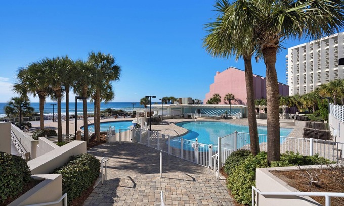 Sandestin Copropriété | Tides 107 - beautiful beachfront condo ~ 2 pools ~ beach ~ private resort