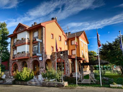 Boca de Huergano Hôtel | Tierra de la Reina