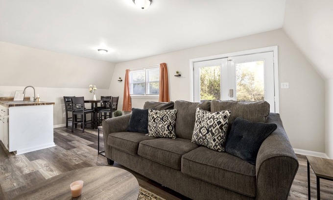 Central Appartement | Tigers Refuge:Apt B 1br, 1ba 10 min from Clemson University
