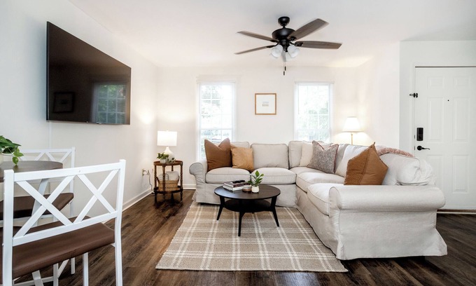 Central Appartement | 3br APT - Perfect Location | Clemson Games & Visits