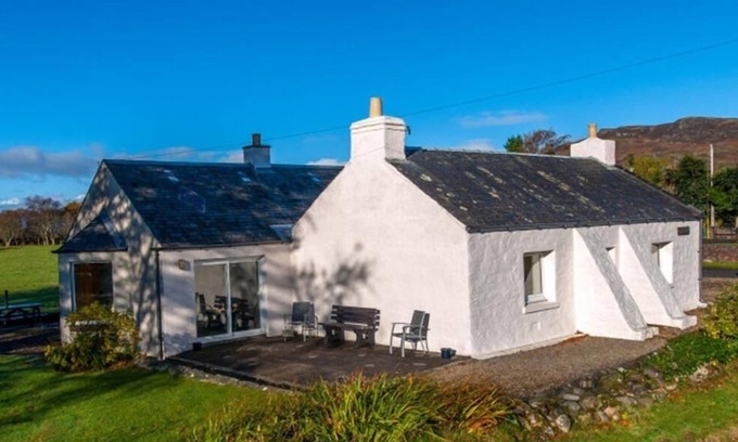 Benderloch Cottage | Tigh Grianach - un chalet qui peut accueillir 6 personnes dans 3 chambres