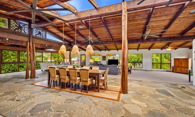 Hanalei Maison | Tiki Accueil - Artistique Accueil personnalisé à quelques pas de la plage et la ville