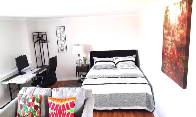Saint John Appartement | Tilto Executive SuitenCozy Two Bedroom Apartment,n4mins drive to Mcallister mall