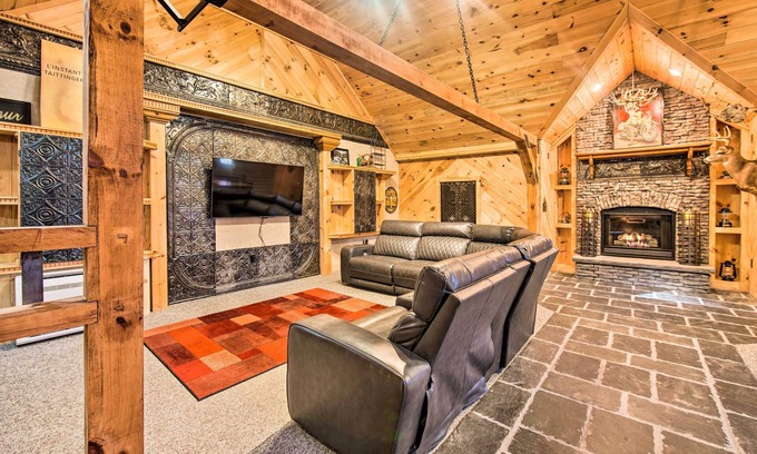 Reedsville Maison | 'Timberland Estates' Cabin: Close to Trails!
