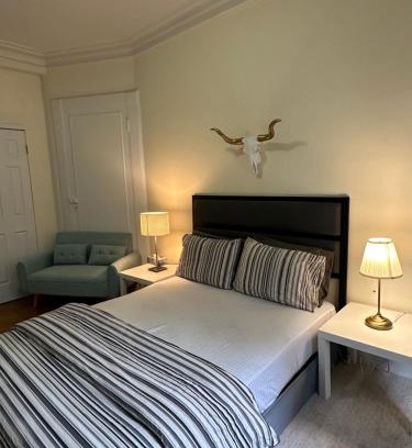 Midtown West Maison | TIME SQUARE 42nd Street Private Room
