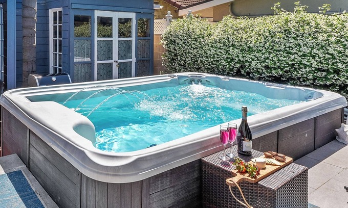 Alamitos Beach Maison | Classic Beach Bungalow W/Spa 2BD 2BA Gem