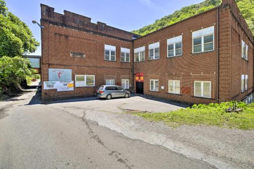 Wilcoe Appartement | Timeless Gary Studio, ATV Trails On-Site!