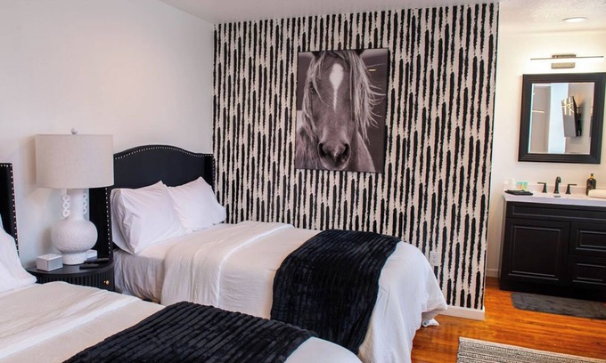 Corydon Maison | Timeless Prestine
