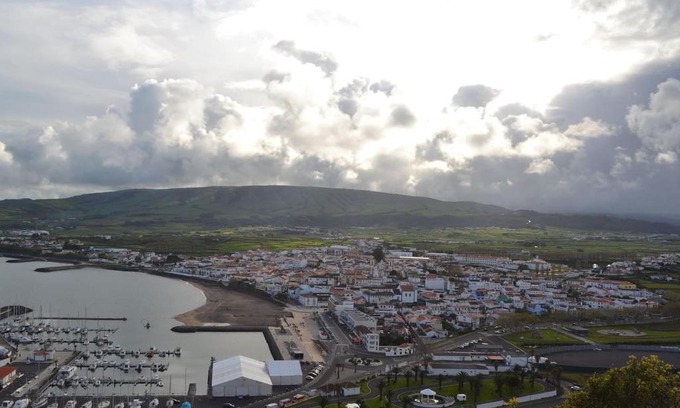 Praia da Vitoria Maison | TINA - 3C - Alojamento Local -RRAL 1048