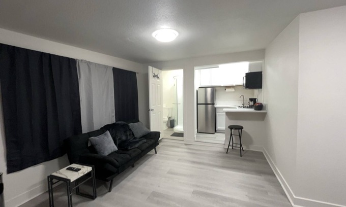 Sunrise Manor Appartement | Tiny But Classy..