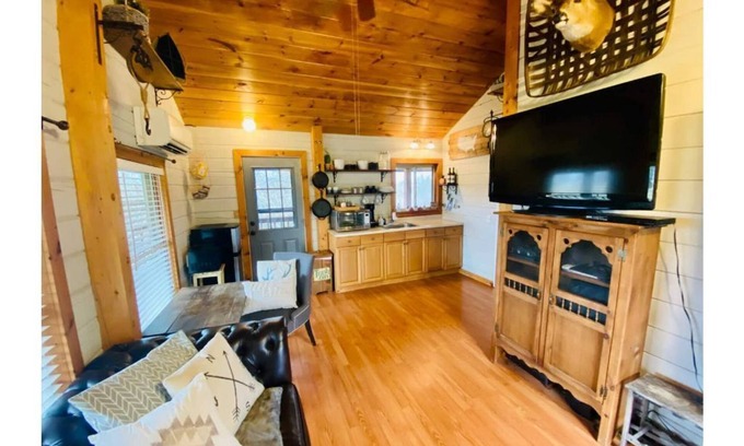 Turners Station Cabine | Tiny Cabin where you can enjoy wildlife, sounds of nature and Relaxation!!