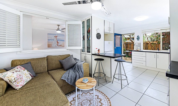 Coolum Beach Appartement | Au rez-de-chaussée sous-toit appartement indépendant entièrement indépendant