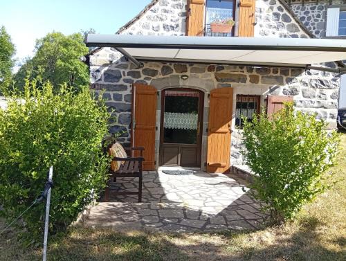 Saint-Martin-sous-Vigouroux Maison | Tiny Cantalou