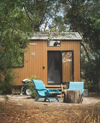 Newham Maison | Tiny Hideaway at Cloverhills by Tiny Away