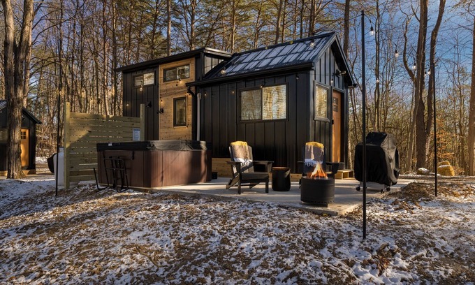 Laurelville Maison | Hughes @ Notestone Reserve fire pit + hot tub