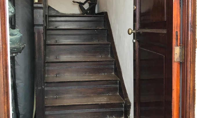Urca Appartement | Tiny Home in a Historic Tiny House. Small Home in a Small House.