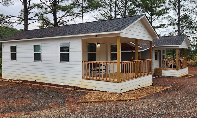 Leesburg Maison | Tiny Home in Leesburg - Convenient to Leesburg Landing and Cherokee Rock Village
