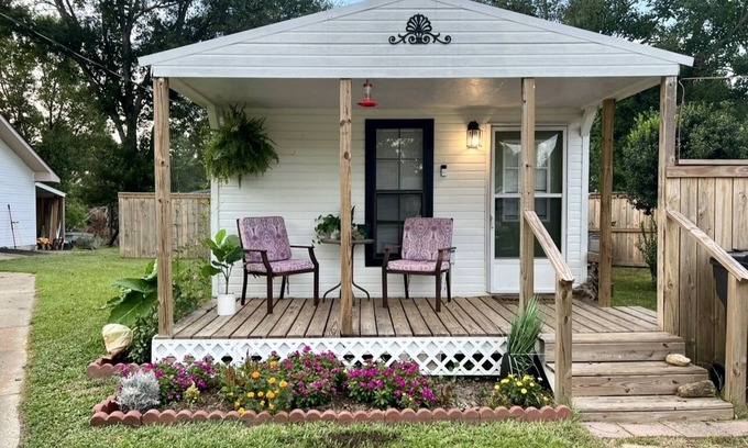 Hattiesburg Maison | Tiny Home Oasis in the Hub City