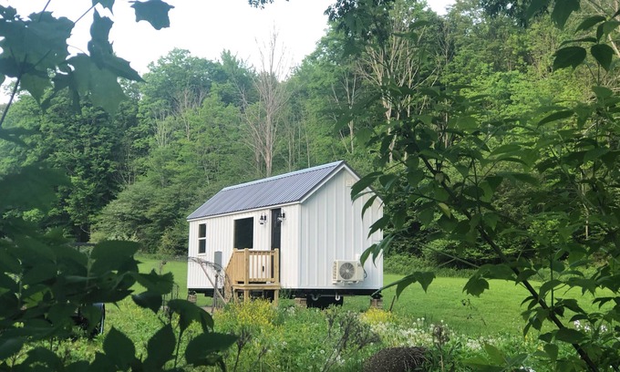 Beaver Dams Cabine | Tiny home on wheels nestled between Corning and Watkins Glen, NY