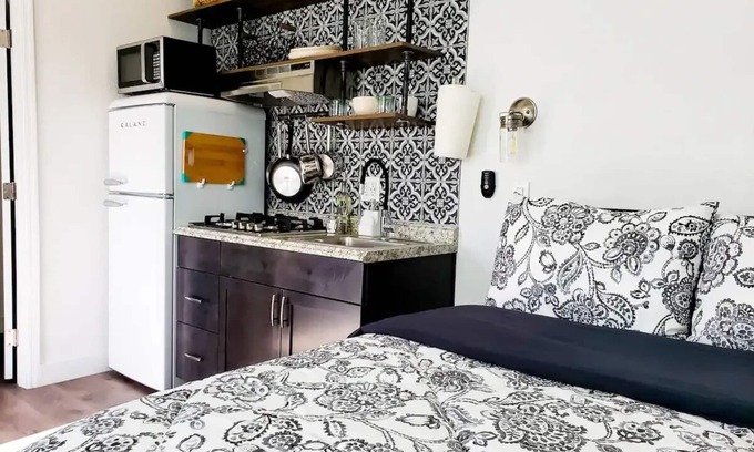 Estrella Maison | Tiny Home with Wi-Fi 3 mi. from Downtown Phoenix