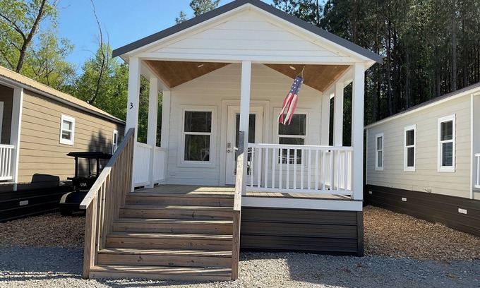Pearl River Maison | Tiny Homes for Rent, minutes to the Casino, Golf Course & Water Park