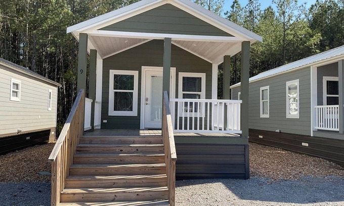 Pearl River Maison | Tiny Homes for Rent, minutes to the Casino, Golf Course & Water Park