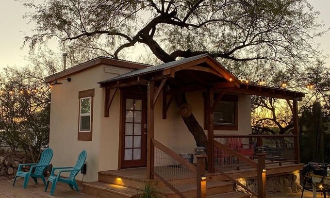 Superior Appartement | Tiny House (aka:treehouse) w/ hot tub, views and walking distance to Main St