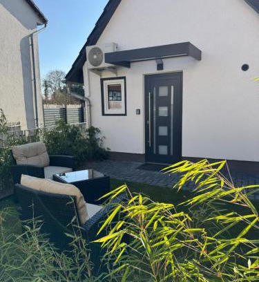 Borken Maison | Tiny House am See Dillich - Hunde willkommen - Eigener eingezäunter Garten - Ruhige Lage - Klima