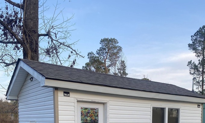 Wright Maison | Tiny house in country setting