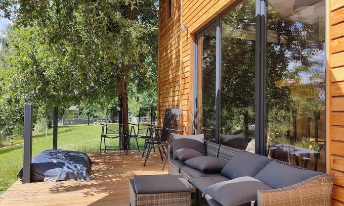Buhlau Appartement | Maison avec une grande terrasse près de Dresde