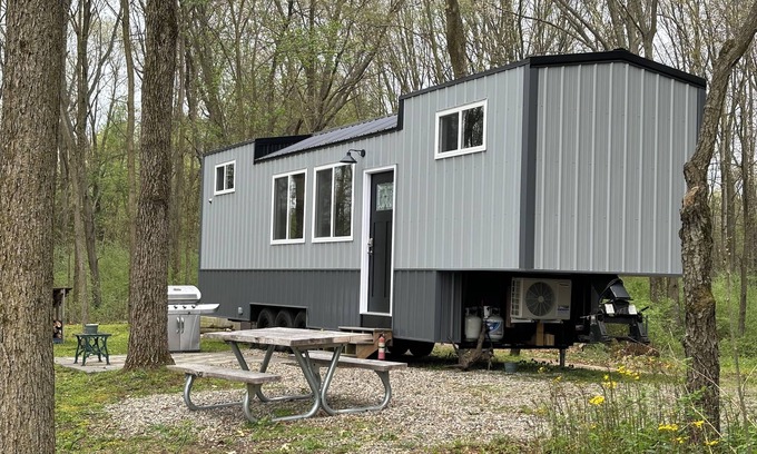Horton Maison | Tiny House on the Lake