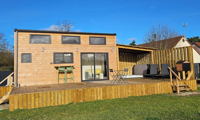 Boigny-sur-Bionne Cabine | Tiny House avec Spa privatif