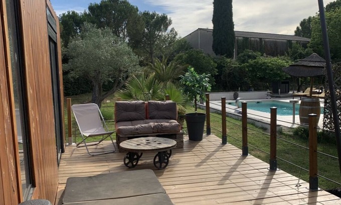 Montaud Chalet De Ski | Tiny house with private Jacuzzi overlooking the pool
