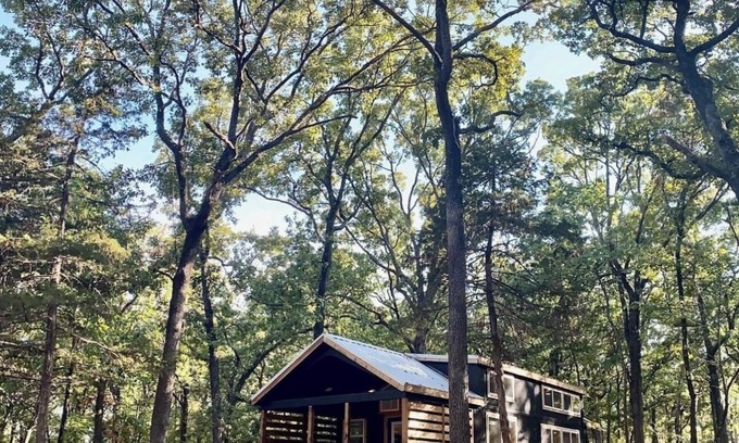 Pottsboro Cabine | Tiny Texoma Treasure: Your Wooded, Lakeside Wonderland