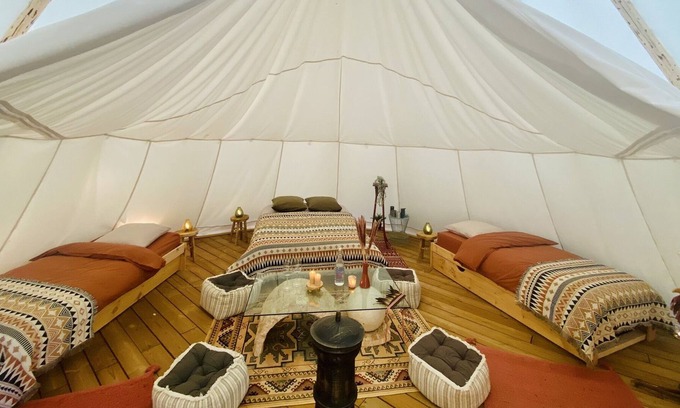 Ecurie Cabine | Tipi 8 places for unusual night