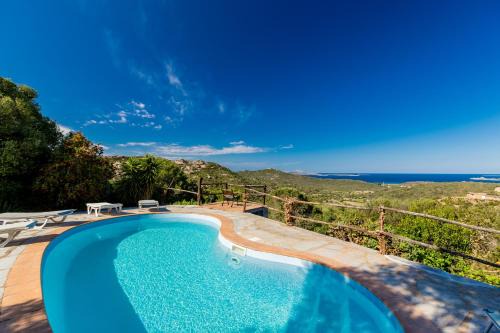 Cannigione Maison | Tipica Casa Sarda con Piscina Privata e Vista Mare