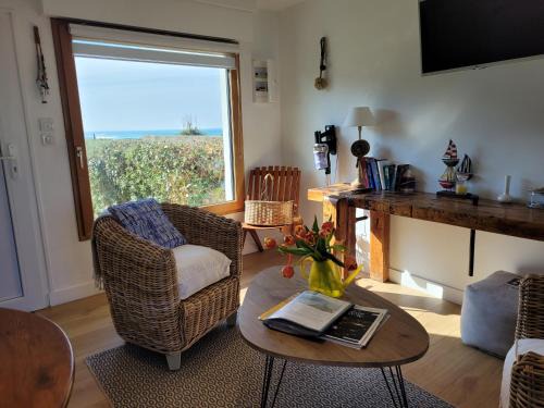 Pouldreuzic Appartement | Tipoz'Immo-Le Cocon direct access beach-spot surf