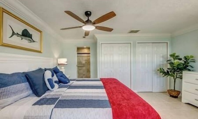 Fort Myers Maison | TIPSY TIKI - Pool, Canal, Outdoor Bar, King Bed