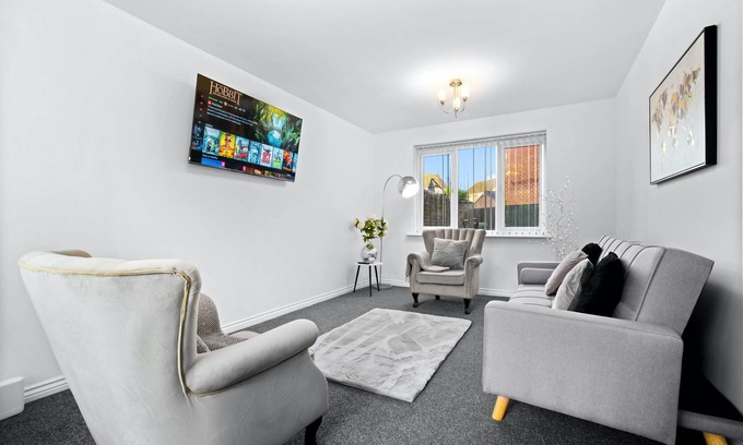 Tipton Maison | Tipton Escape Haven - 3 Bed House