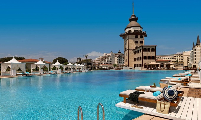 Lara Station Balnéaire | Titanic Mardan Palace - All Inclusive