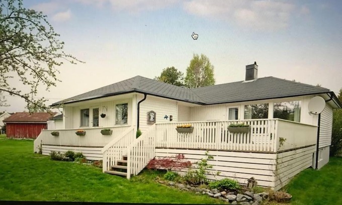 Larvik Appartement | Tjodalyng - ved Viksfjord - sokkelleilighet