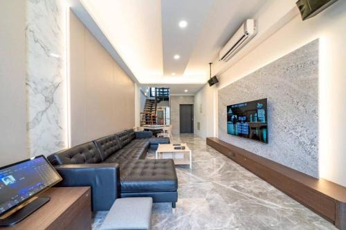 Anping Maison | Tnap 知築包棟ktv電梯民宿 全新落成 8-36人