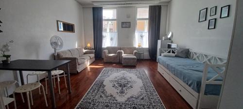 Kokkola Appartement | Toimisto-Majoitus D