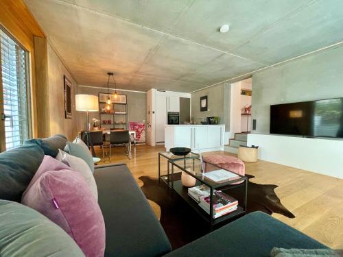 Konstanz Appartement | Tolle Ferienwohnung Le Gira mit eigenem Garten