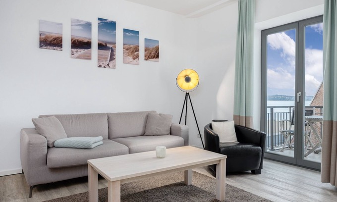 Wismar Appartement | Tolles Ferienapartment mit Balkon in Erstklassiger Lage im Hafen von Wismar
